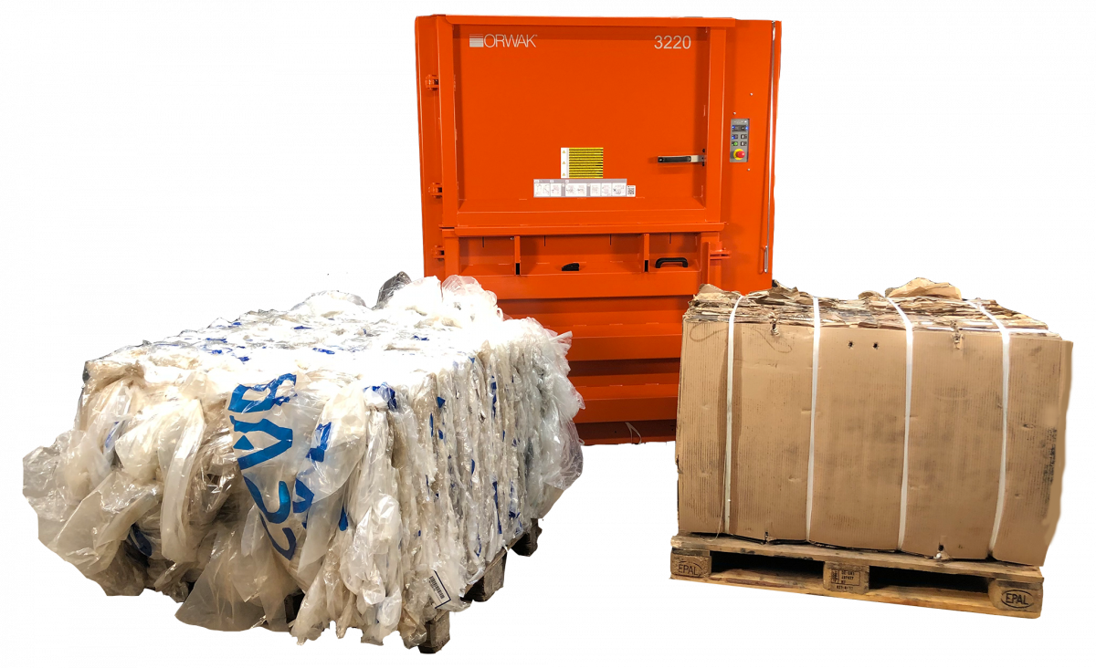 Karton- en foliebalen geproduceerd door ORWAK Power 3320