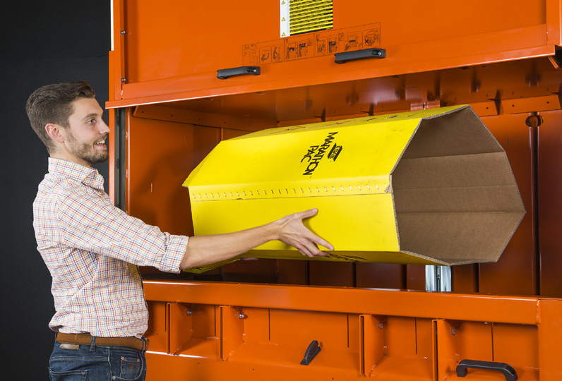ORWAK Power 3820 verticale balenpers met extra brede invoeropening voor kartonnen dozen