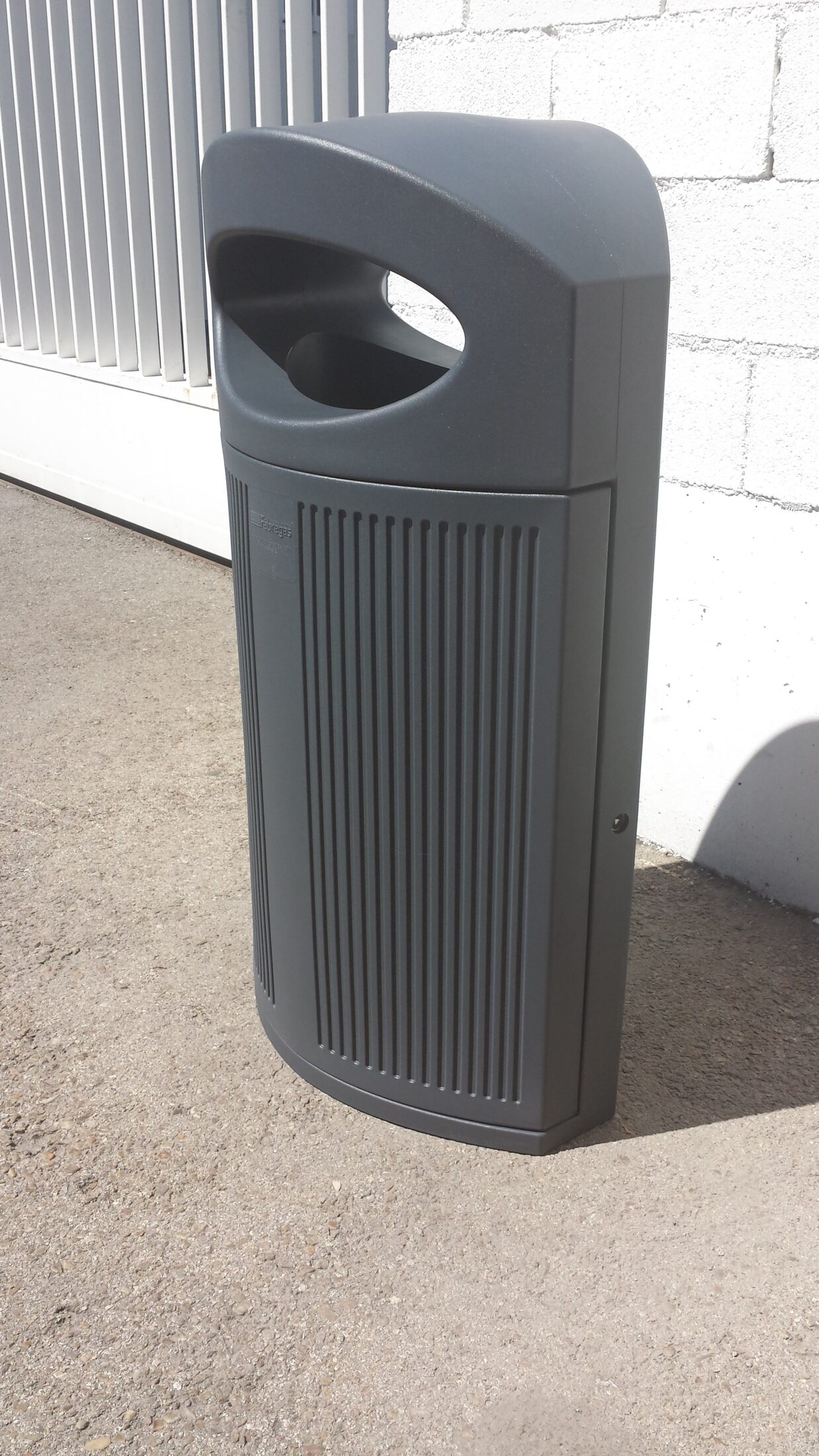 Ibiza 80 liter buitenafvalbak in parkomgeving